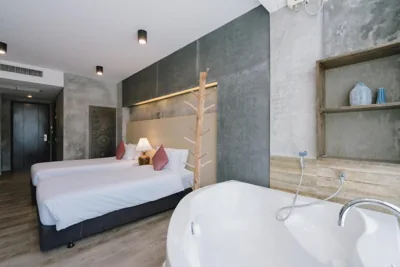Habitación Superior Doble o con dos camas individuales y bañera — Patong Signature Boutique Hotel